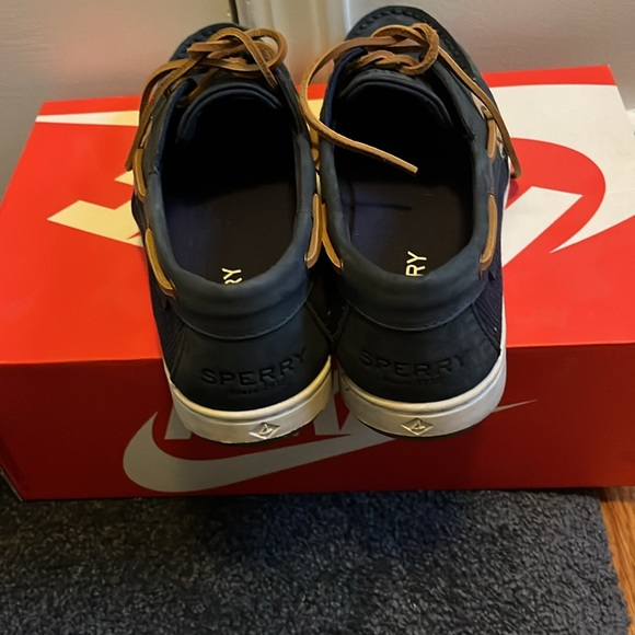 Sperrys - Picture 3 of 4